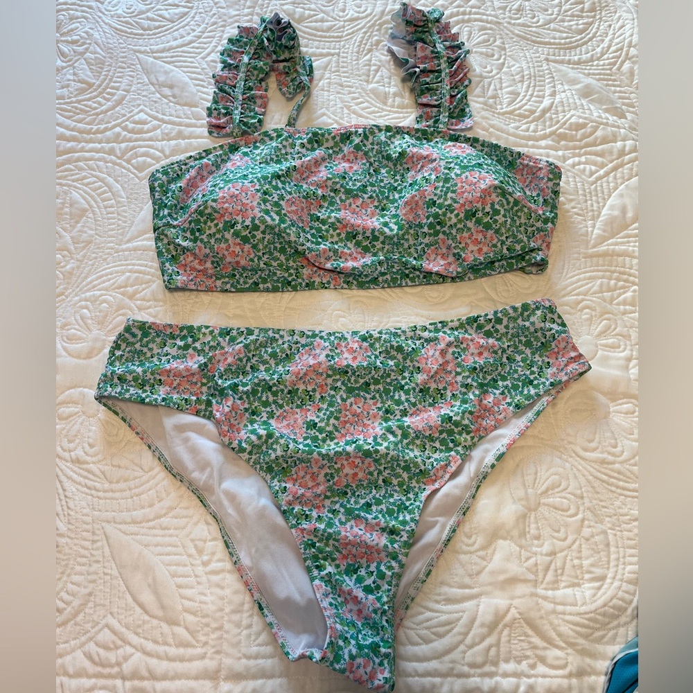 NWT Floral Ruffle Strap Swimsuit